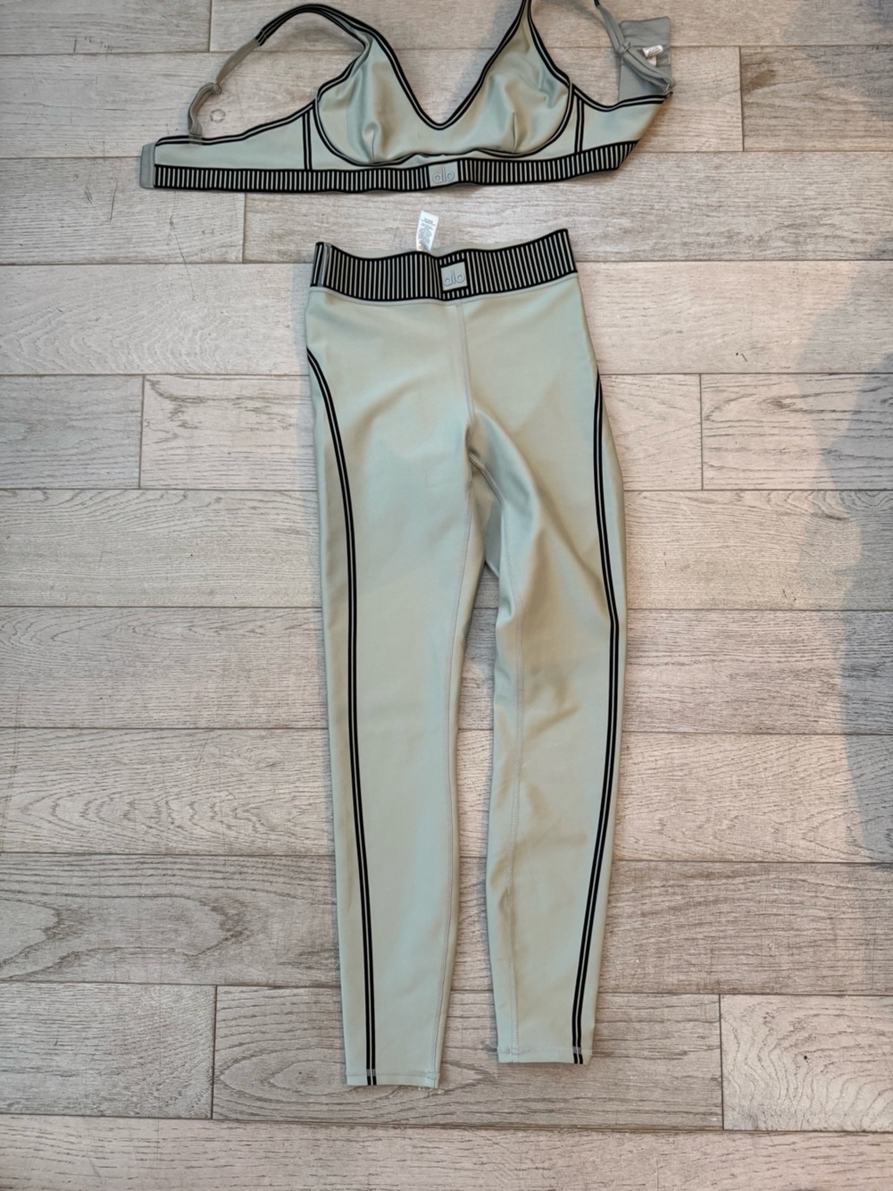 Airlift High-Waist 7/8 Line Up Legging/ Bra